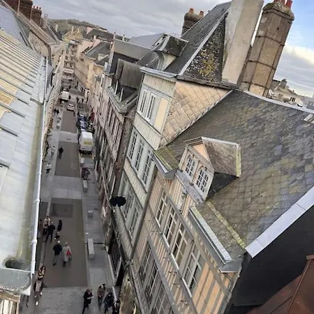 Vieux Marche - 1er Etage Rue